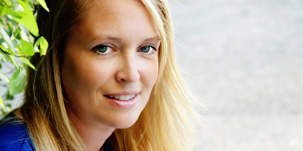 Photo of Laura Ellen - links to full photo and description